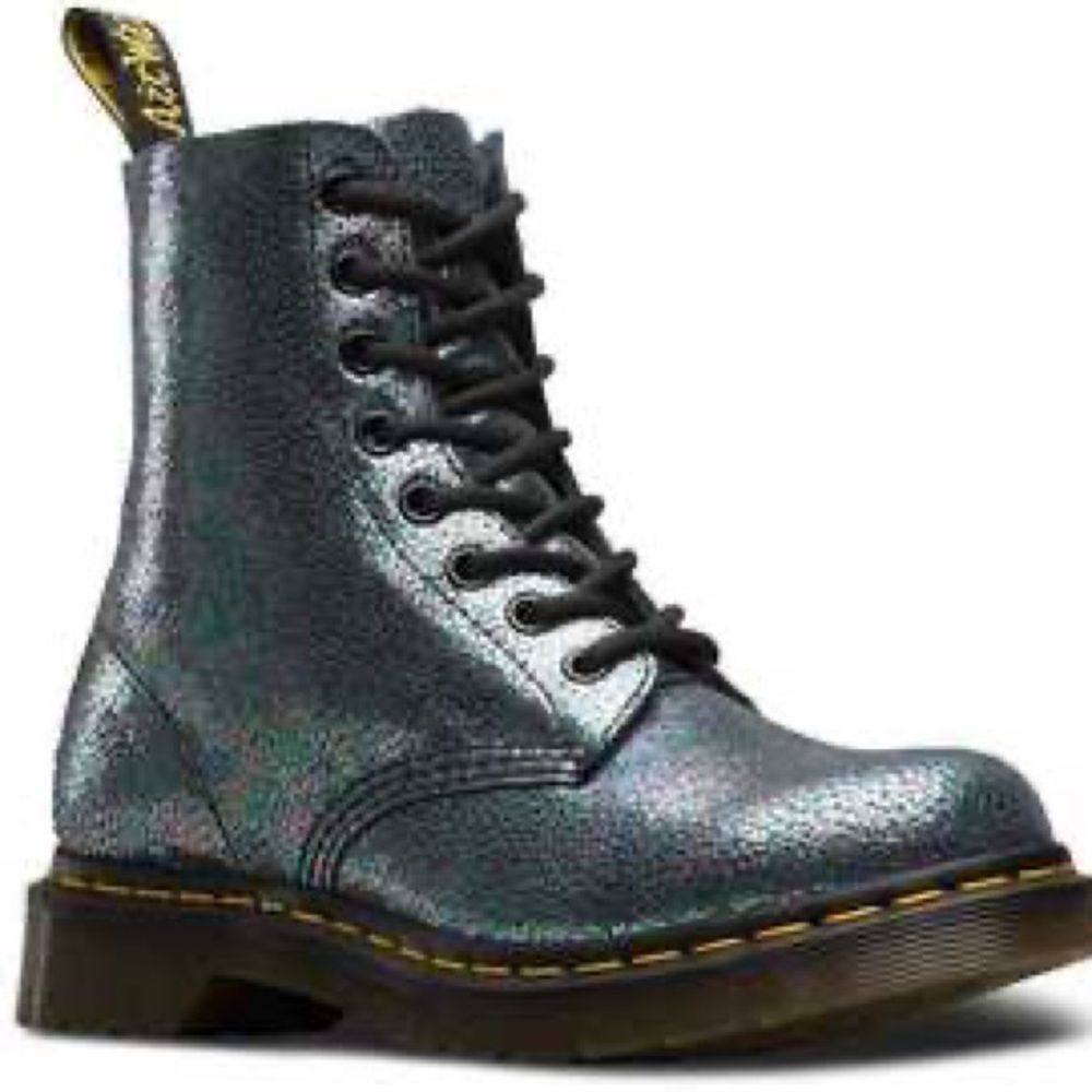Women's size 5 Doc Martens 1460 Pascal iridescent gray crackle